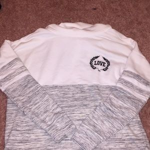 Cute sweatshirt❤️